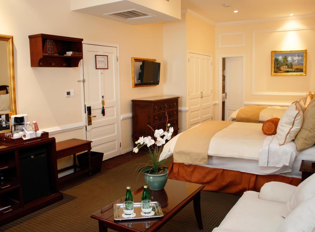 Hotel Geneve Cd De Mexico Exterior photo A room at the hotel